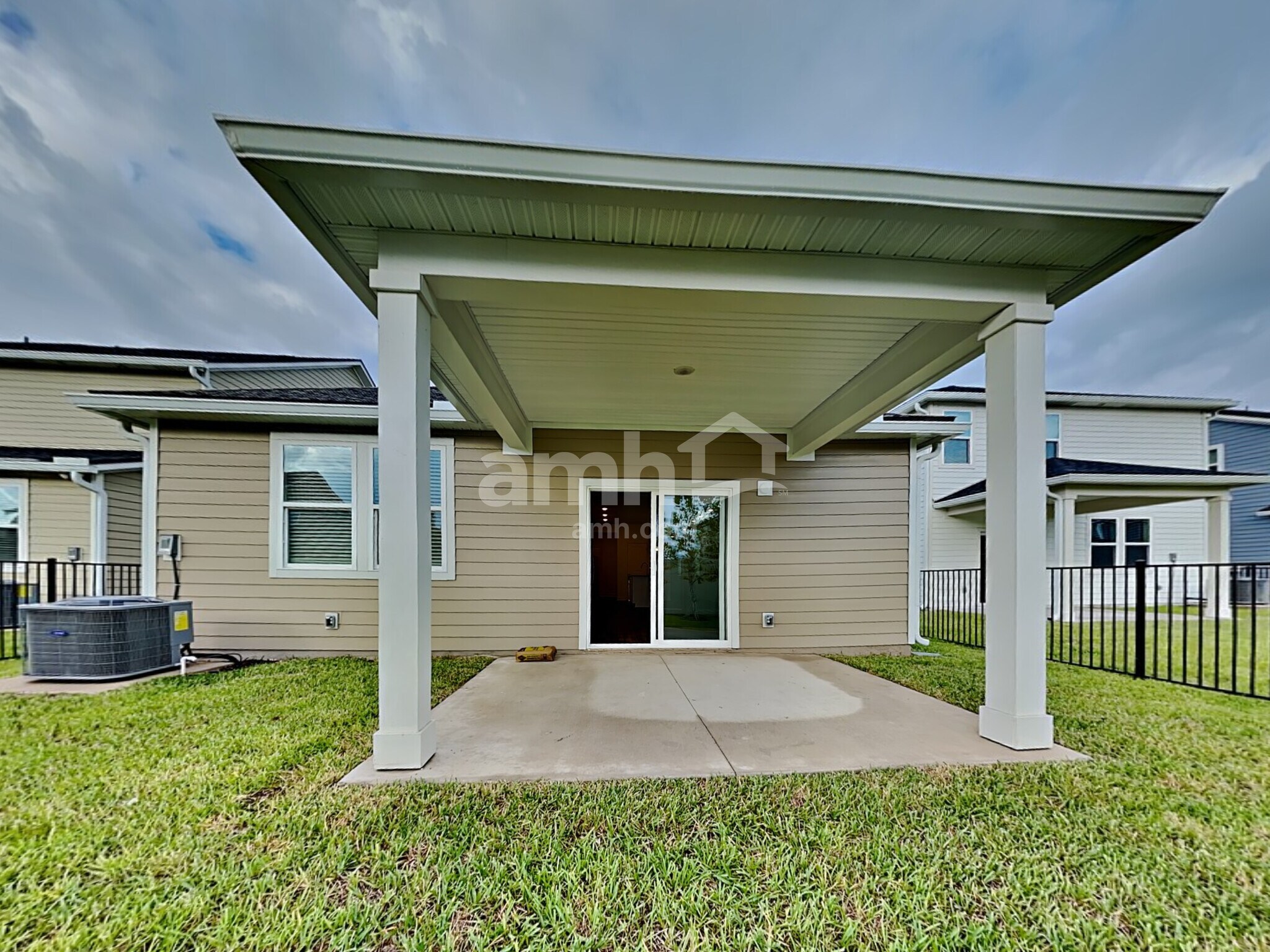Building Photo - 558 Onate Cir