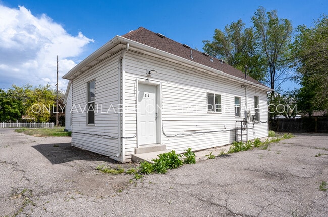 Building Photo - 212 S 1600 W