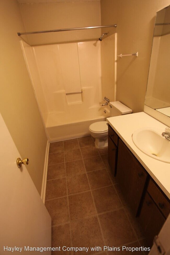 Building Photo - 2 br, 1 bath House - 1383 Hampton Drive