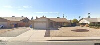 Building Photo - 3201 W Paradise Ln