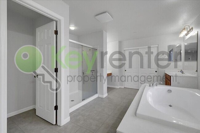 Building Photo - 1444 Eaglesfield Ln