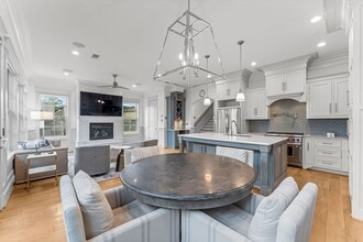 Building Photo - 426 Marshall St