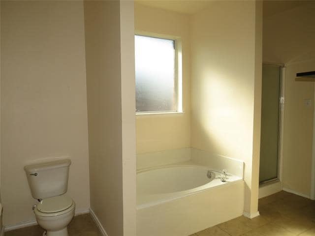 Building Photo - 2821 Hilcroft Ave