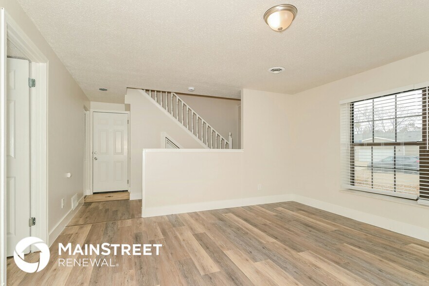 Building Photo - 1723 Lynncove Ln