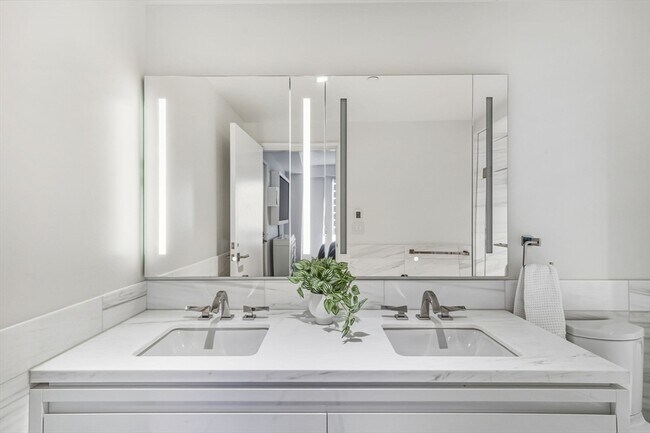 Building Photo - 150 Seaport Blvd