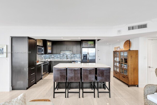 Building Photo - 7135 Collins Ave