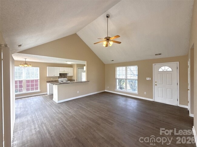 Building Photo - 507 Shafter Ct