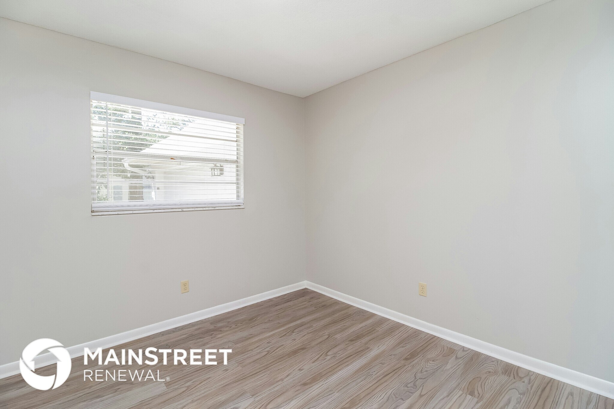 Building Photo - 738 Preble Ave