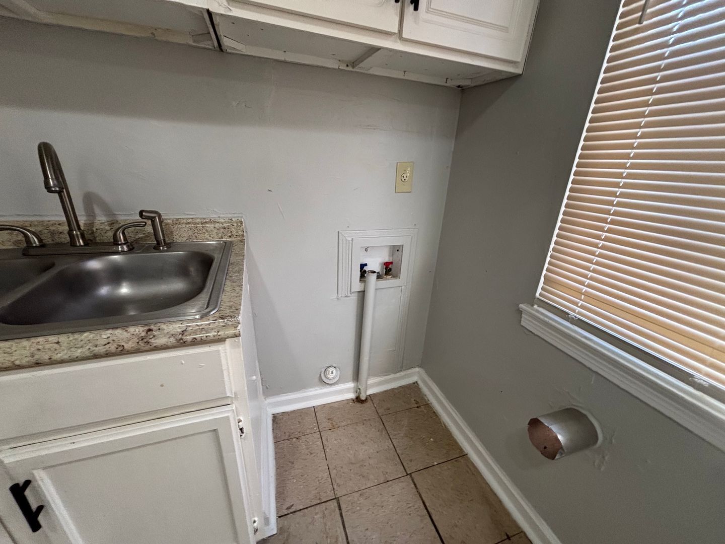 Building Photo - 2551 Dakar Ave