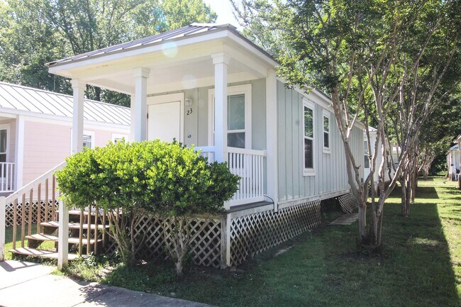 Building Photo - 22 Cottage Grove Dr