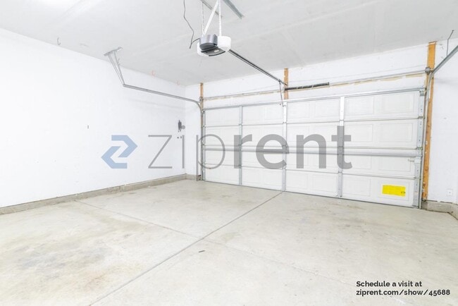 Building Photo - 4919 Jurgenson Way