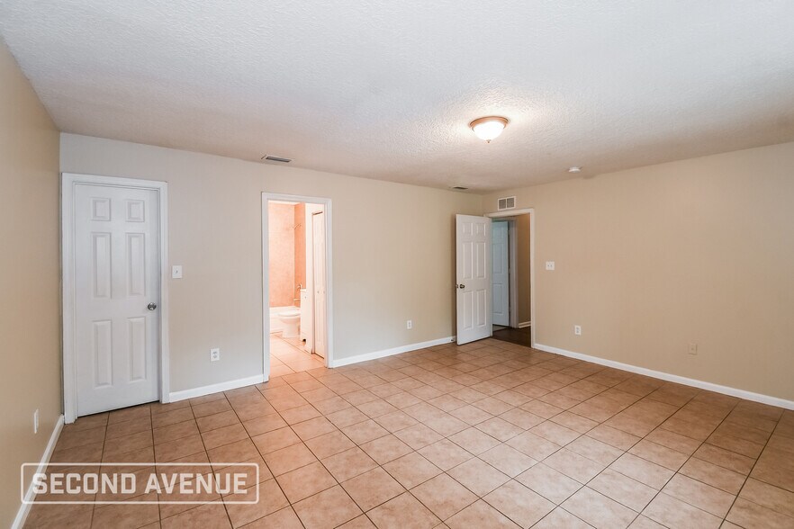 Building Photo - 8825 6th Ave