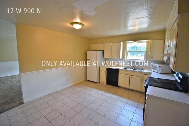 Building Photo - Lovely 4 Bed Orem Unit! No Deposit Option!