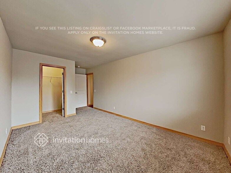 Building Photo - 6704 47th Pl NE