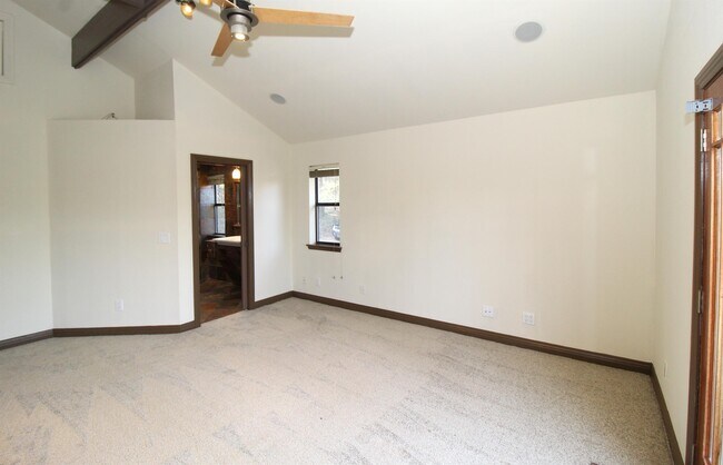 Building Photo - 97 S Hartman Ave