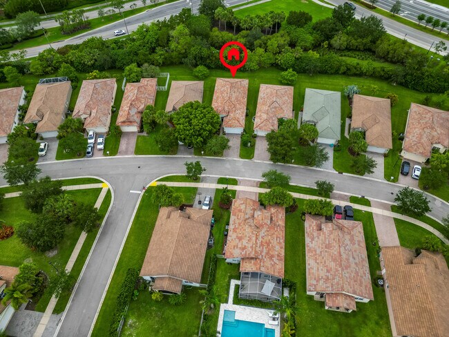 Building Photo - 9588 SW Flowermound Cir