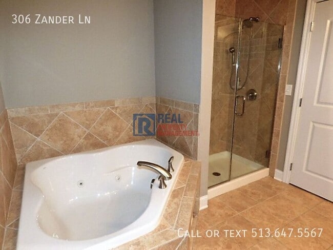 Building Photo - 306 Zander Ln