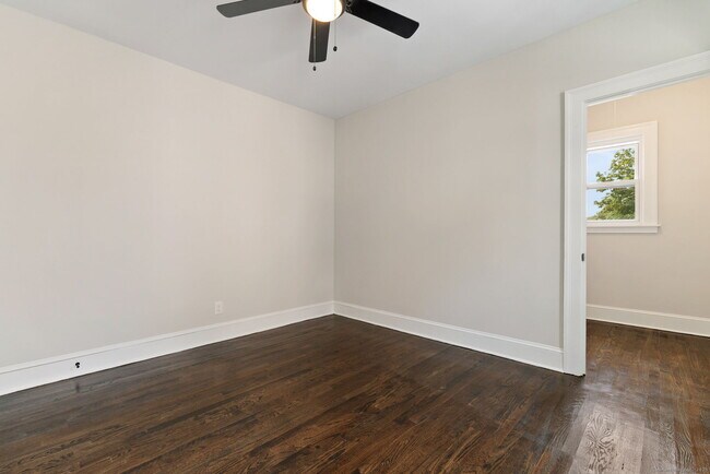 Building Photo - 279 Linwood St