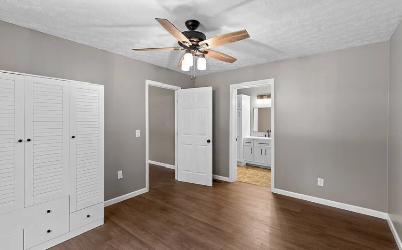 Building Photo - 480 Boone Hedges Rd