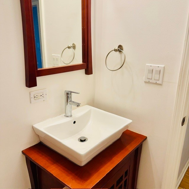 Building Photo - 5306 N Cumberland Ave