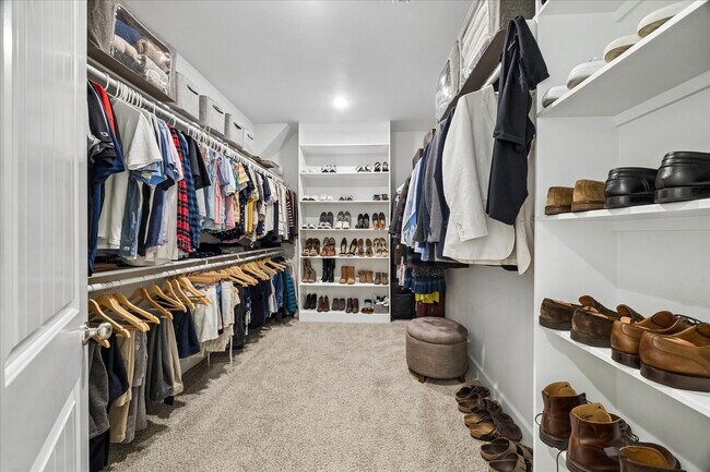 Building Photo - 311 Sikes St