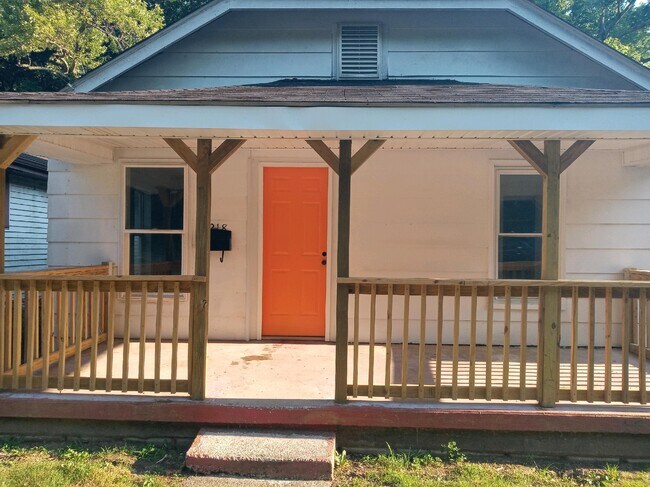 Building Photo - 3218 Simpson Rd