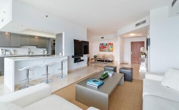 Building Photo - 7000 Island Blvd