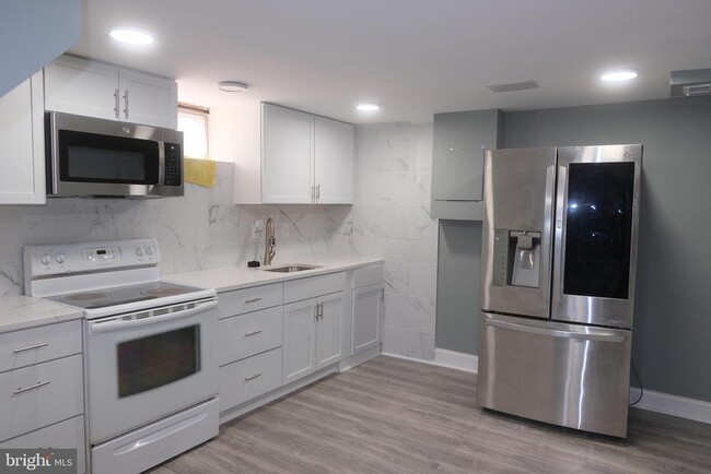 Building Photo - 3 Redgate Ct