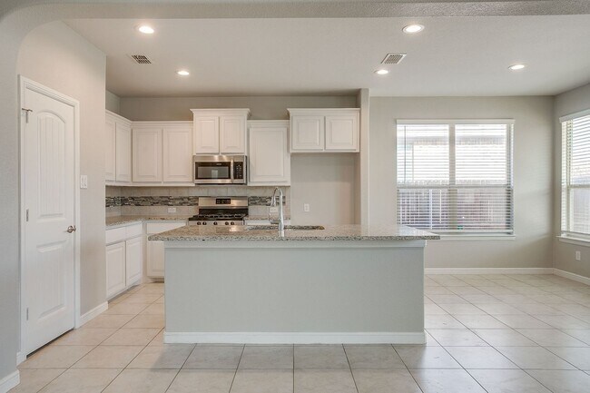 Building Photo - Perfectly located.  3 Bedroom, 2 Bath Home in Twin Mills- Eagle Mountain Saginaw ISD- 76179