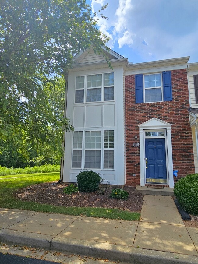 Building Photo - 127 Cirrus Ct