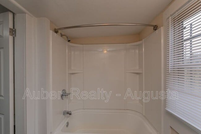 Building Photo - 151 Curry St