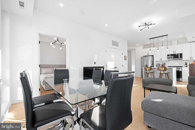 Building Photo - 30 Kennedy St NW