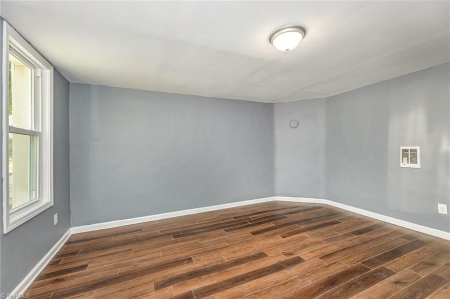 Building Photo - 518 N Scales St