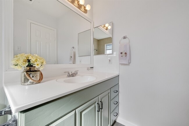 Building Photo - 20119 Telegraph Square Ln