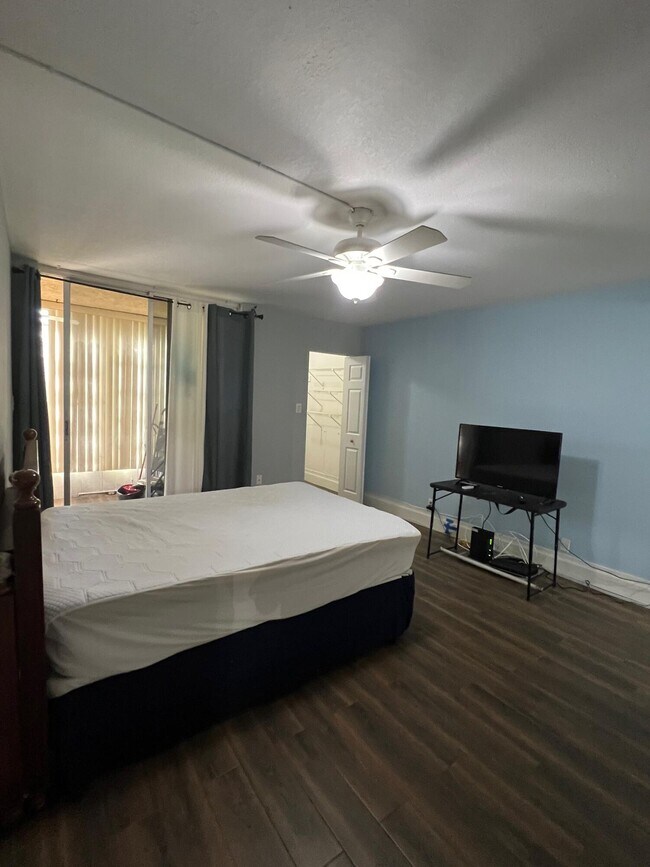 Building Photo - 3341 NW 47th Terrace