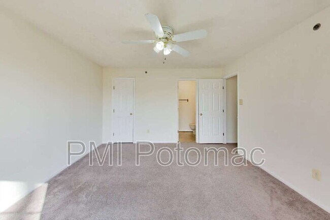Building Photo - 605 Himes Ave