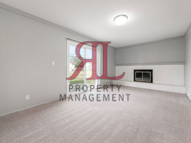 Building Photo - 5008 Carbondale Dr