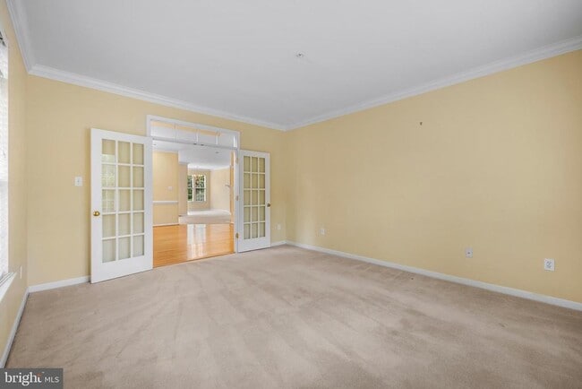 Building Photo - 530 Limerick Cir