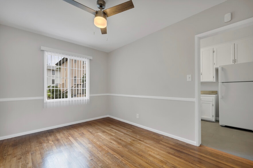 Dining Room - 4080 Abourne Rd
