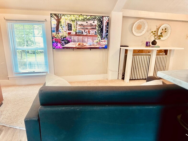 Building Photo - 230 Essex St