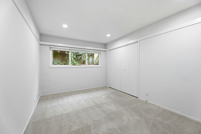 Building Photo - Elegantly Updated Apartment for Rent in Orinda