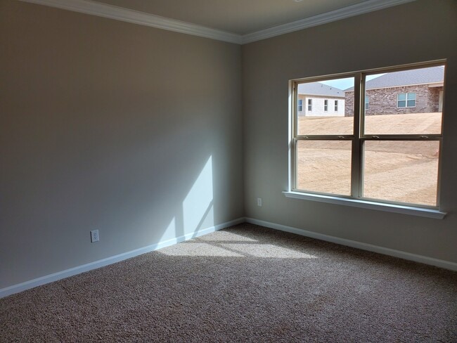 Building Photo - 235 Ivyleaf Dr