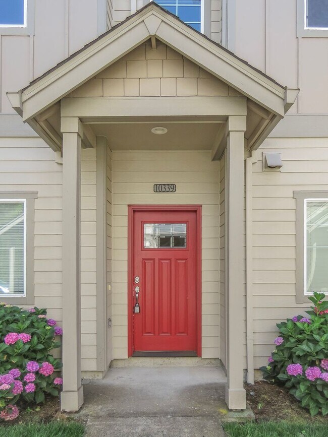 Primary Photo - 2 Bedroom Townhome Coming soon !!