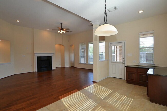 Building Photo - 6606 Cadogan Ct
