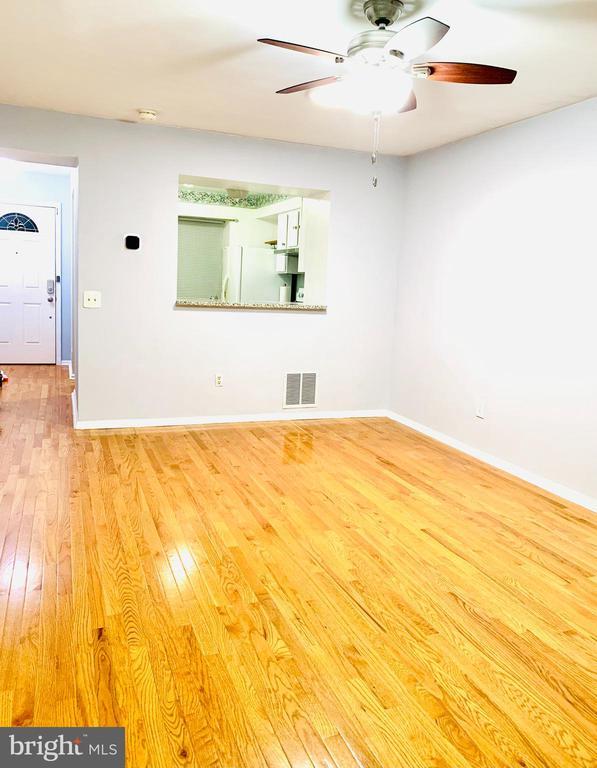 Building Photo - 14816 Lynhodge Ct