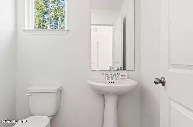 Building Photo - 3095 Day Dream Ln