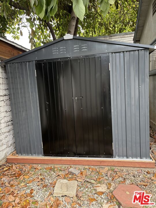 Building Photo - 1145 Poinsettia Dr
