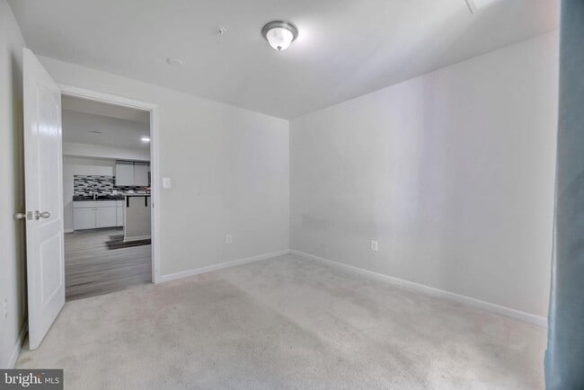 Building Photo - 8008 Hubble Dr