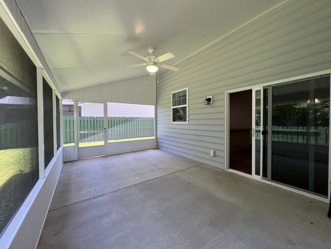 Building Photo - 105 Wando View Way