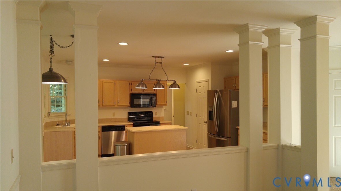 Building Photo - 9207 Abingdon Manor Ct